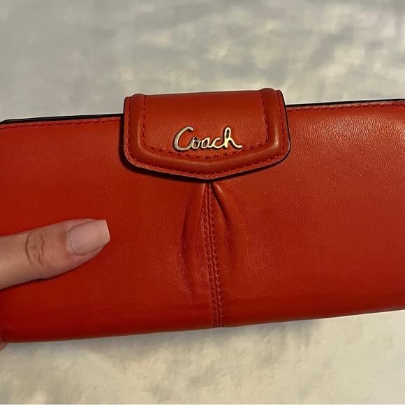 COACH wallet - Picture 5 of 5
